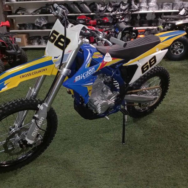 MZK 250cc dirt bike